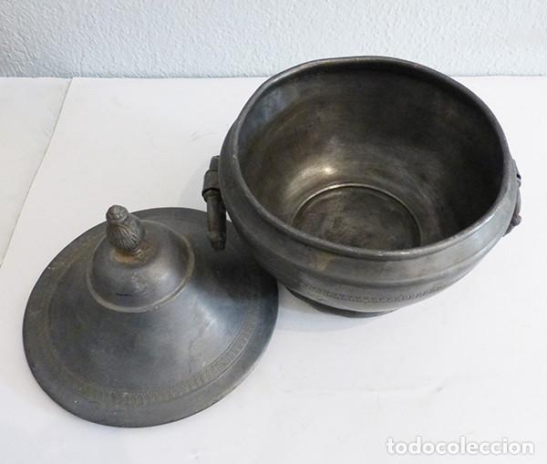 Antig&uuml;edades: Sopera de esta&ntilde;o - Foto 2