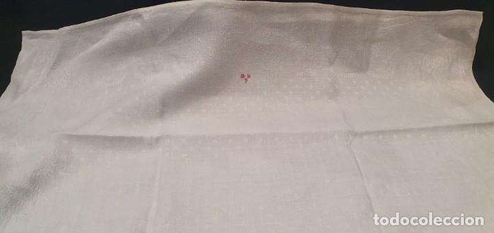 Antig&uuml;edades: 6 servilletas iniciales MB y mantel. - Foto 4