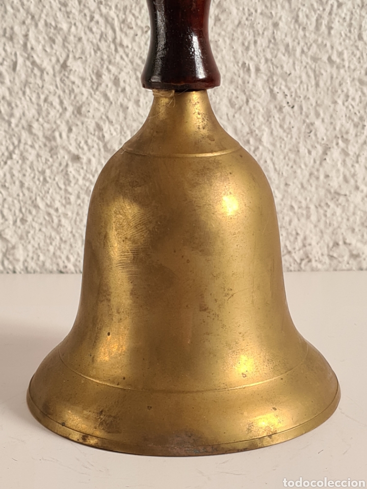 Antig&uuml;edades: Campana de Bronce y mango de Madera para Procesi&oacute;n - Foto 18