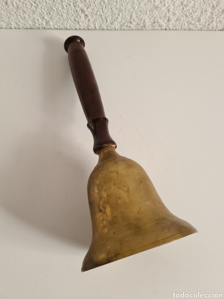 Antig&uuml;edades: Campana de Bronce y mango de Madera para Procesi&oacute;n - Foto 20