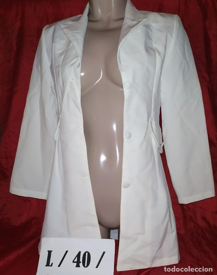 Antig&uuml;edades: CHAQUETA BLANCA TALLA L - Foto 1