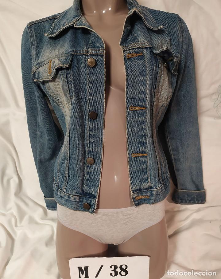 Antig&uuml;edades: CAZADORA VAQUERA TALLA M - Foto 1
