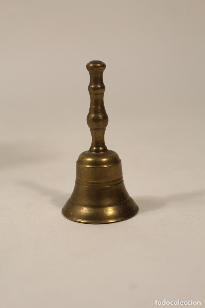 Antig&uuml;edades: campana de bronce - Foto 2