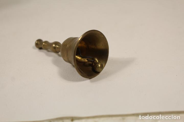 Antig&uuml;edades: campana de bronce - Foto 3