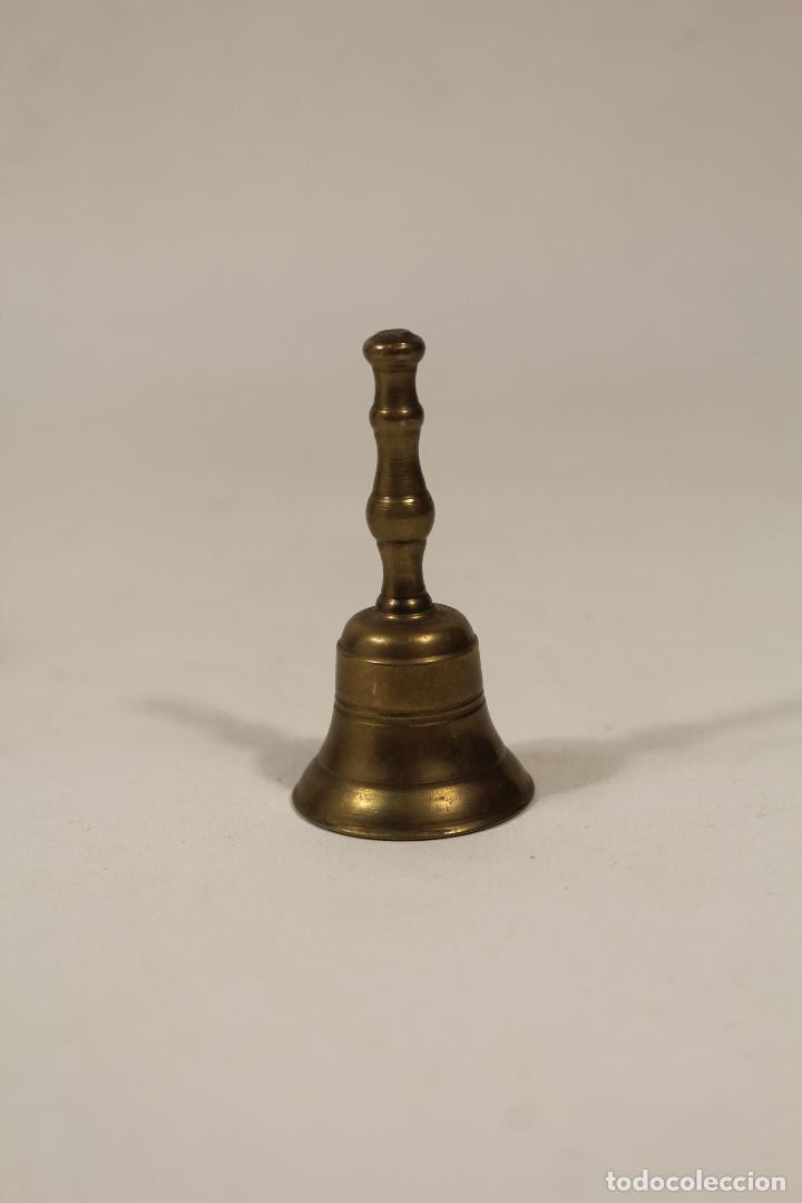 Antig&uuml;edades: campana de bronce - Foto 1