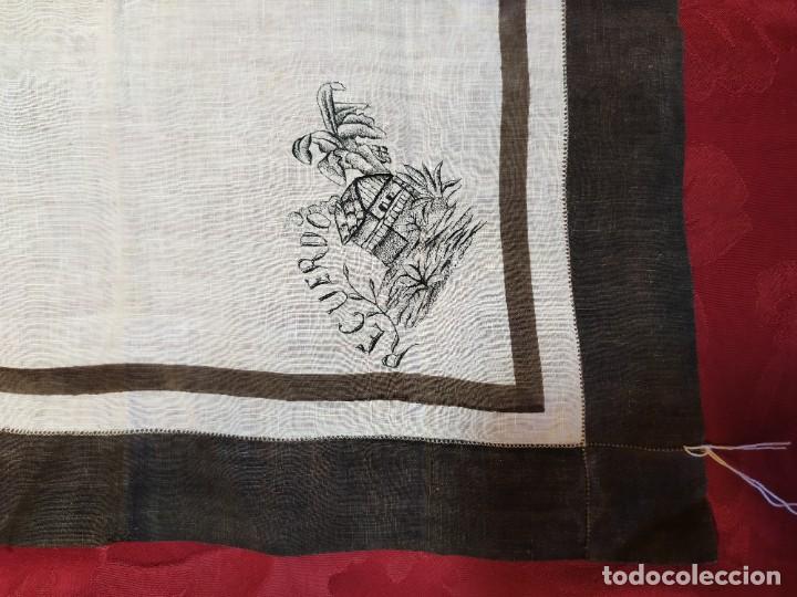 Antig&uuml;edades: PA&Ntilde;UELO DE ALGOD&Oacute;N CON BORDADO - Foto 1