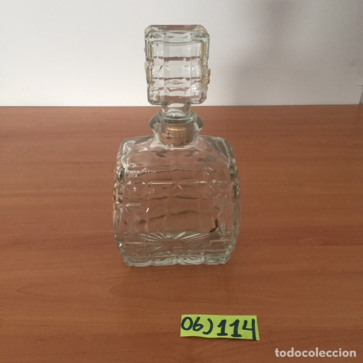 Antig&uuml;edades: Botella cristal tallado - Foto 1