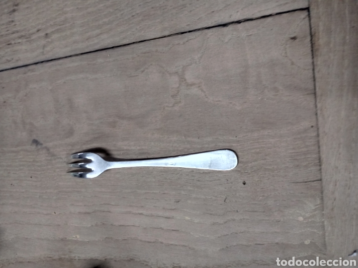 Antig&uuml;edades: 12 tenedores de postre - Foto 4