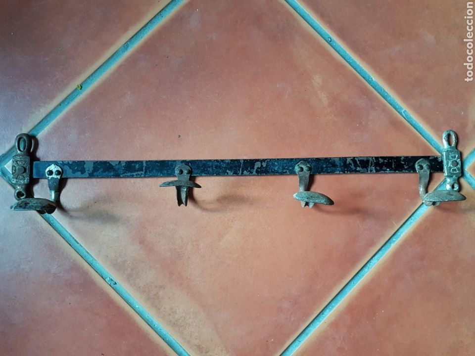 Antiquit&auml;ten: Antiguo perchero industrial