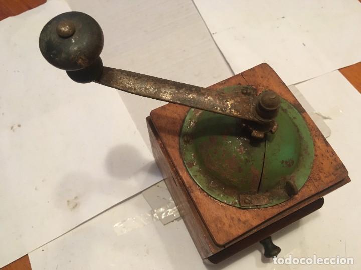 Antig&uuml;edades: molinillo de cafe antiguo marca ELMA - Foto 2