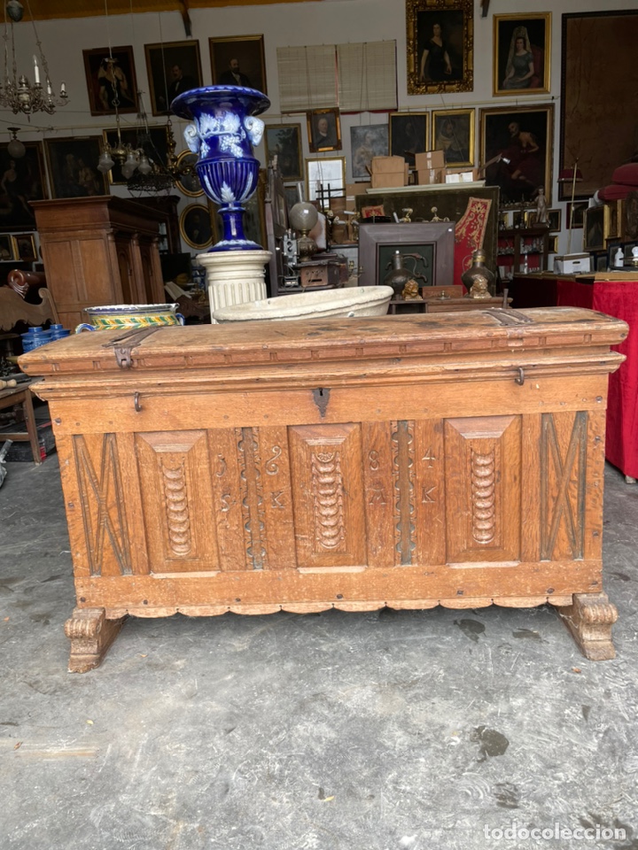 Antig&uuml;edades: Alcon de roble siglo XVII - Foto 1