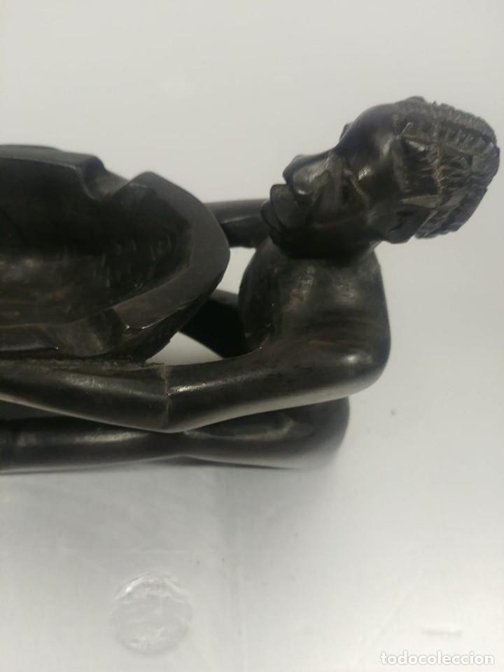 Antig&uuml;edades: Recipiente de madera de &eacute;bano [African art] - Foto 4