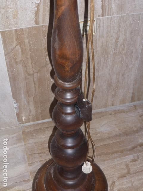 Antig&uuml;edades: ANTIGUO PIE DE LAMPARA DE MADERA MACIZA. - Foto 3