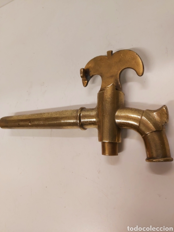 Antig&uuml;edades: Gran grifo de Bronce 31cm - Foto 2