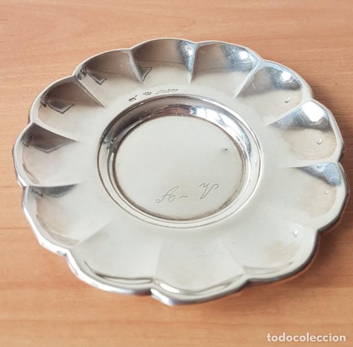 Antig&uuml;edades: PEQUE&Ntilde;O PLATO EN PLATA DE LEY - Foto 1