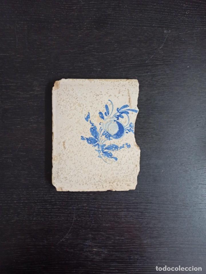 Antig&uuml;edades: Azulejo catal&aacute;n siglo XIX - Foto 1