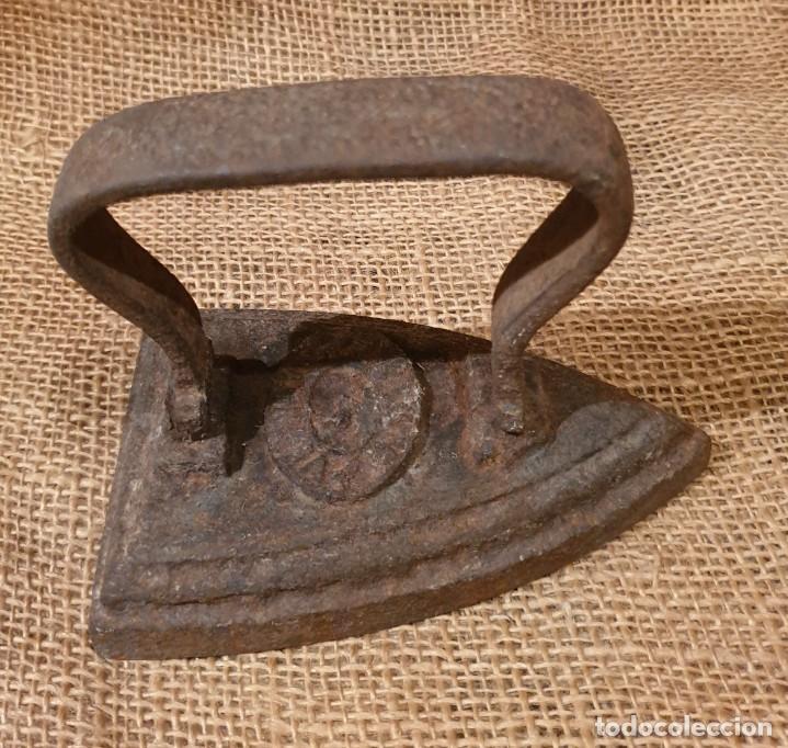 Antiquit&auml;ten: Plancha maciza