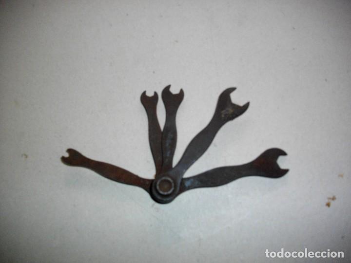 Antig&uuml;edades: JUEGO DE 5 LLAVES DE TORNILLO EN ACERO - Foto 1