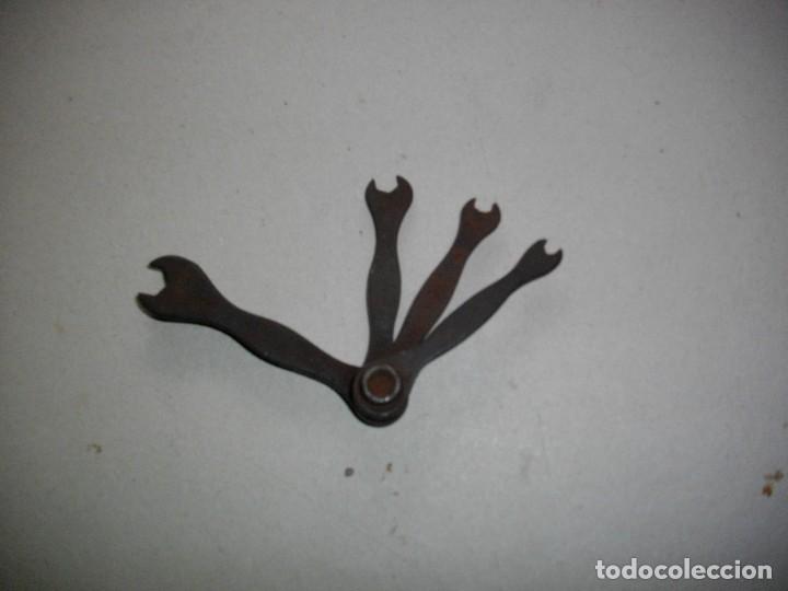 Antig&uuml;edades: JUEGO DE 5 LLAVES DE TORNILLO EN ACERO - Foto 3