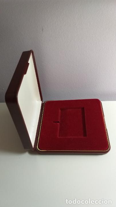 Antig&uuml;edades: Antigua caja roja para joyas o complementos - Foto 2