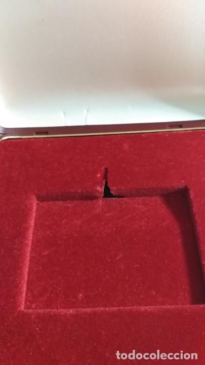 Antig&uuml;edades: Antigua caja roja para joyas o complementos - Foto 6