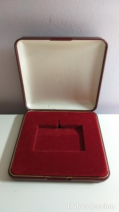 Antig&uuml;edades: Antigua caja roja para joyas o complementos - Foto 1