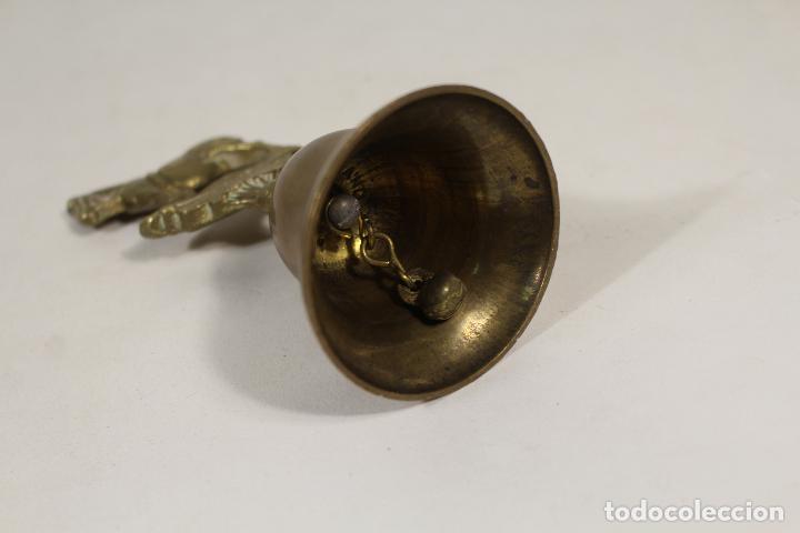 Antig&uuml;edades: campana caballo de bronce - Foto 3