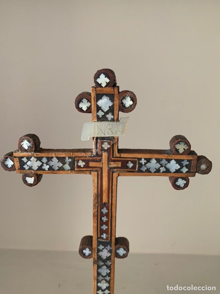 Antig&uuml;edades: Cruz de Taracea nacar - Foto 2