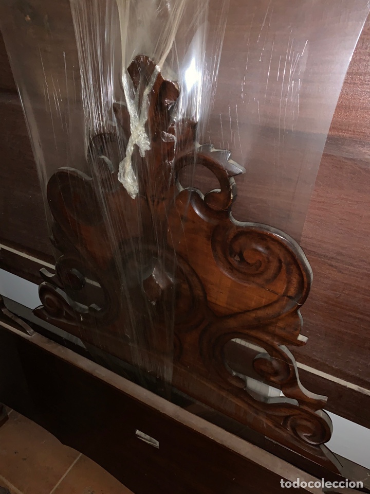 Antig&uuml;edades: Cama de caoba estilo Isabelino - Foto 1