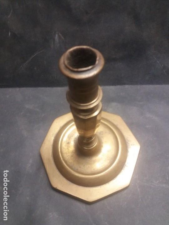 Antig&uuml;edades: Candelabro de bronce del siglo xviii - Foto 4