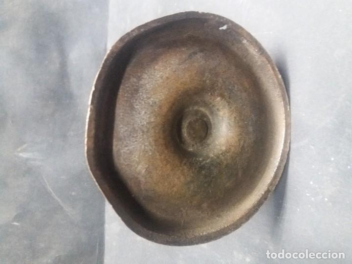 Antig&uuml;edades: Candelabro de bronce del siglo xviii - Foto 4