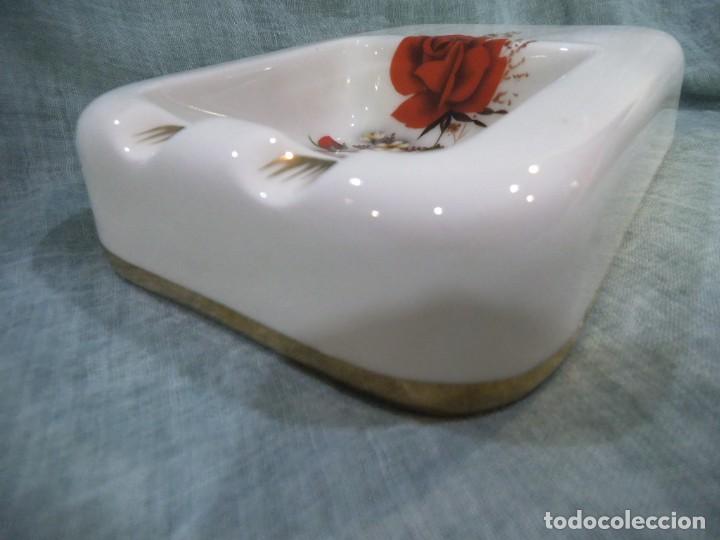Antig&uuml;edades: CENCERO ( MANISES ) PORCELENA - Foto 3