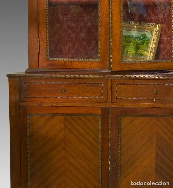 Antig&uuml;edades: Rinconera de caoba. Siglo XIX. - Foto 3