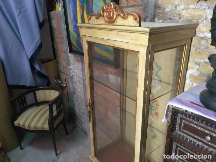 Antig&uuml;edades: Vitrina madera - Foto 8