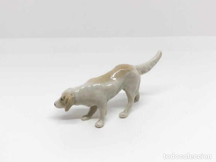 Antig&uuml;edades: Figura de perro de porcelana - Foto 3