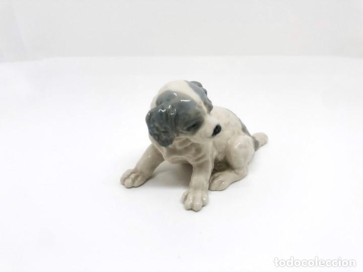 Antig&uuml;edades: Jaur&iacute;a de cinco perros de porcelana - Foto 20