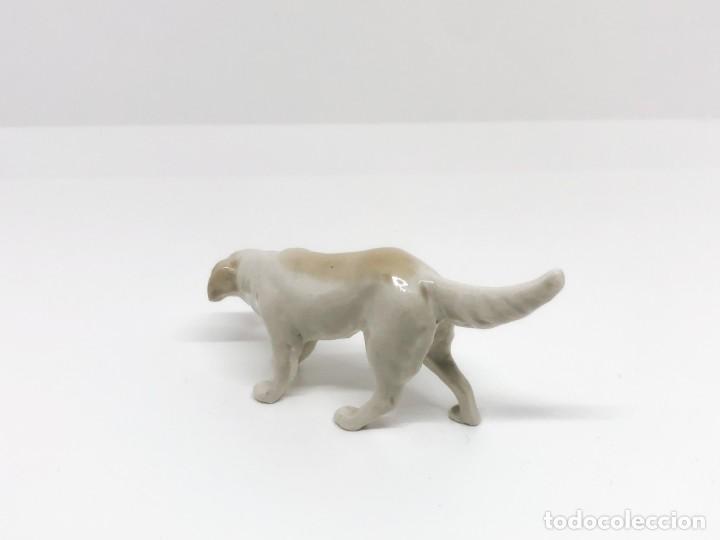 Antig&uuml;edades: Jaur&iacute;a de cinco perros de porcelana - Foto 24