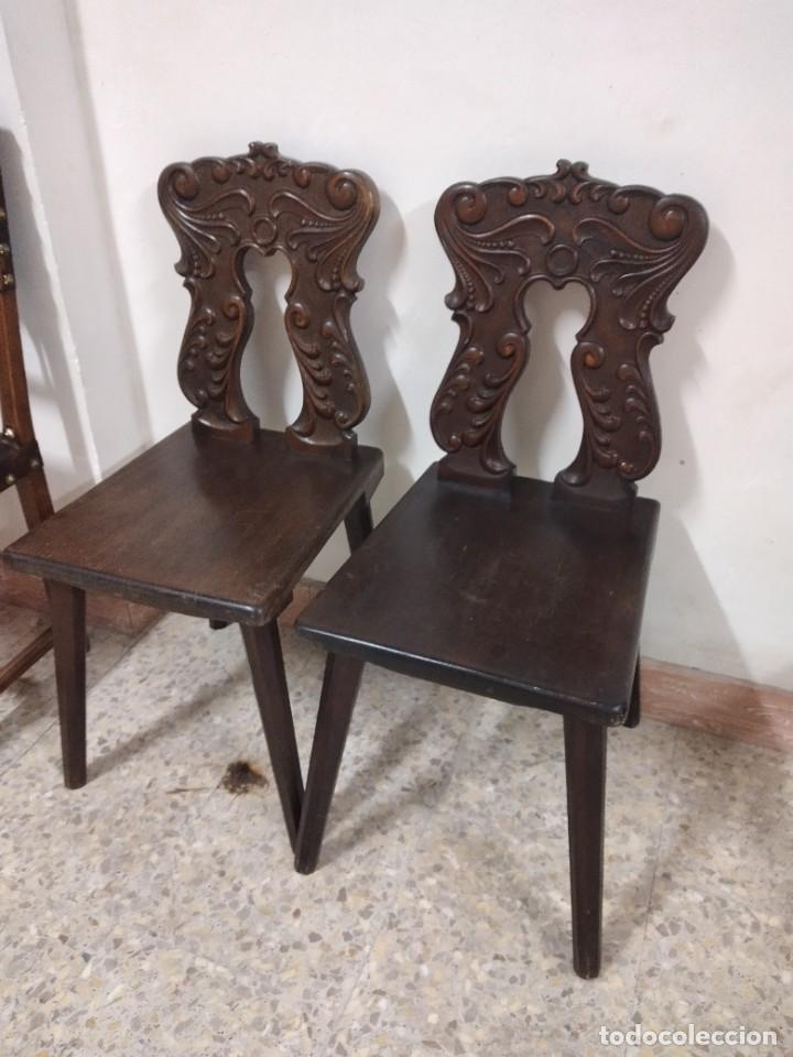Antigüedades: Lote de 2 antiguas sillas de madera respaldo tallado, años 20/30 - Foto 9 - 234618105