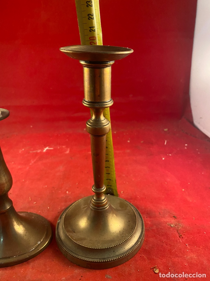 Antig&uuml;edades: Porta velas bronce - Foto 3