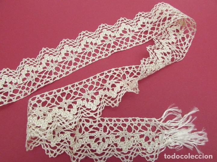 Antig&uuml;edades: ENCAJE DE RAYON EFECTO SATINADO 30 M. - Foto 6