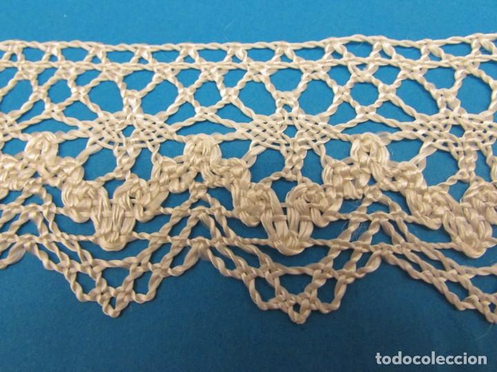 Antig&uuml;edades: ENCAJE DE RAYON EFECTO SATINADO 30 M. - Foto 3