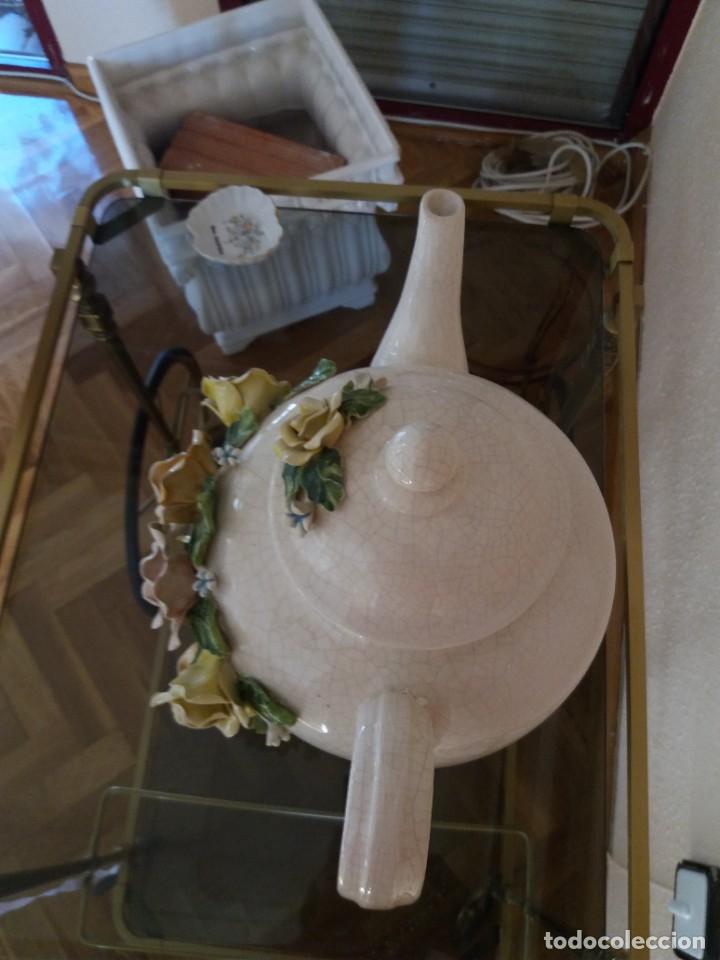 Antig&uuml;edades: Tetera de porcelana de #capodimonte - Foto 2