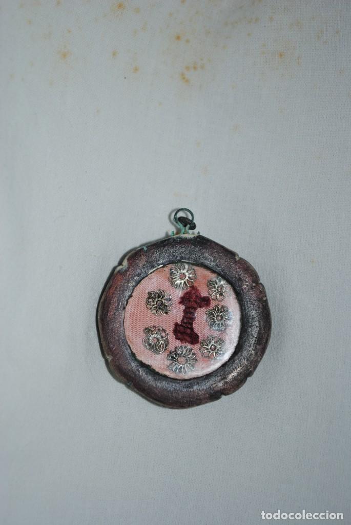 Antig&uuml;edades: RELICARIO DE PLATA , CON UNA MONJA - Foto 4