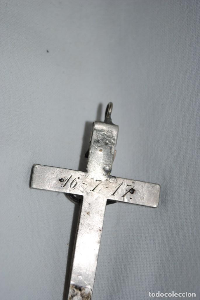 Antig&uuml;edades: CRUCIFIJO DE PLATA ,Y NACAR - Foto 3