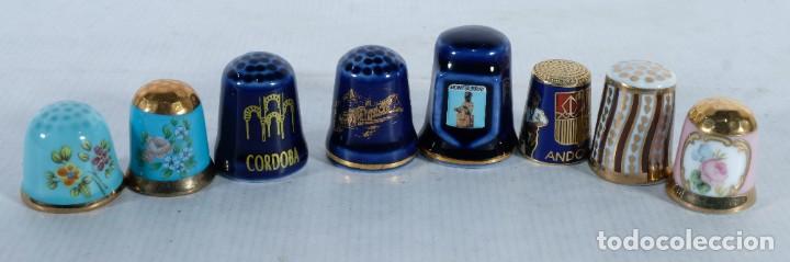 Antig&uuml;edades: 8 dedales en porcelana - Foto 1