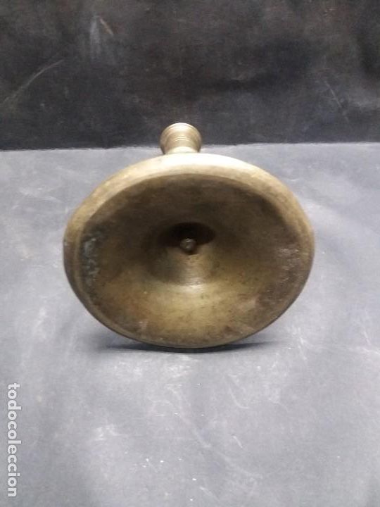 Antig&uuml;edades: Candelabro de bronce del siglo xviii - Foto 3
