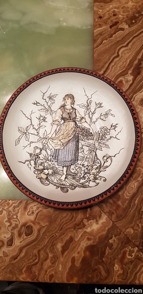Antig&uuml;edades: Plato Mettlach 28 cm - Foto 1