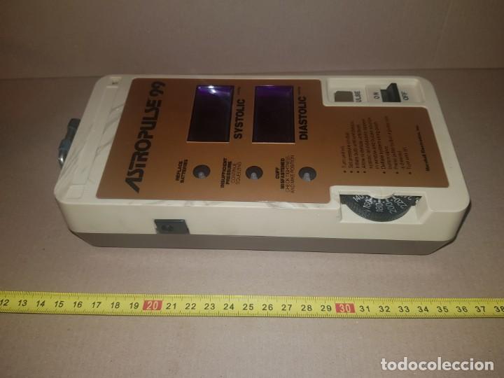 Antig&uuml;edades: Medidor de tensi&oacute;n ASTROPULSE. A&ntilde;o 1980. Completo.