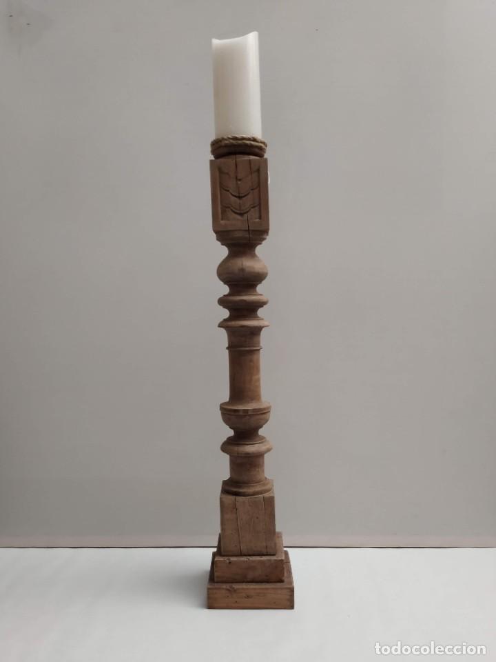 Antig&uuml;edades: Candelabro madera - Foto 1