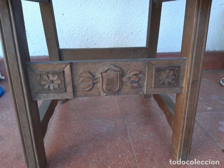 Antig&uuml;edades: Silla a&ntilde;os 50 de cuero estilo siglo 17 - Foto 3